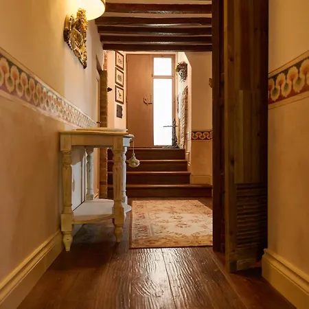 Exclusive 3br - Historic Center Apartment